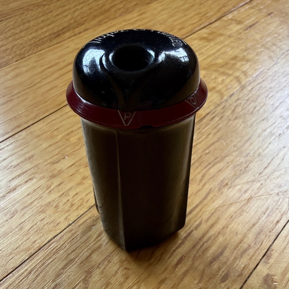 Bakelite Triple “E” Pointer Vintage Black & Maroon 4-way Pencil Sharpener - Picture 3 of 11